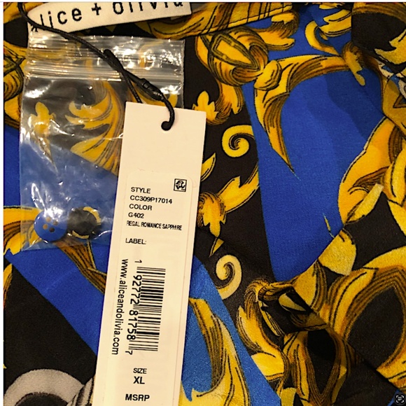 Alice and Olivia Willa Printed Silk Placket Top - Picture 10 of 12